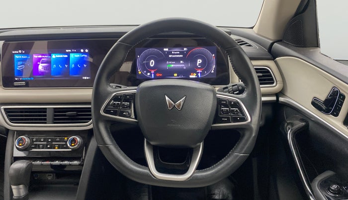 2022 Mahindra XUV700 AX 7 D AT AWD 7 STR, Diesel, Automatic, 1,18,927 km, Steering Wheel Close Up