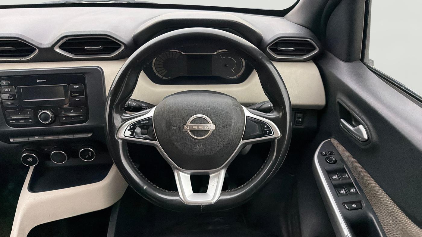 2022 Nissan MAGNITE XL, Petrol, Manual, 1,37,491 km, Steering Wheel Close Up