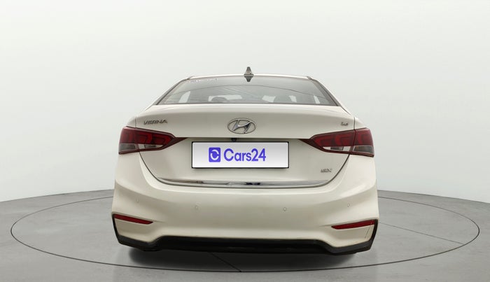 2018 Hyundai Verna 1.6 VTVT SX, Petrol, Manual, 92,675 km, Back/Rear