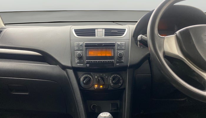 2017 Maruti Swift VXI O, Petrol, Manual, 1,47,828 km, Air Conditioner