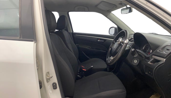 2016 Maruti Swift VXI, Petrol, Manual, 46,012 km, Right Side Front Door Cabin