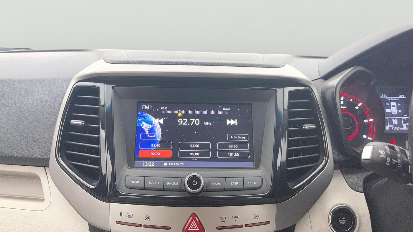 2022 Mahindra XUV300 W8 (O) 1.5 DIESEL AMT, Diesel, Automatic, 71,615 km, Air Conditioner