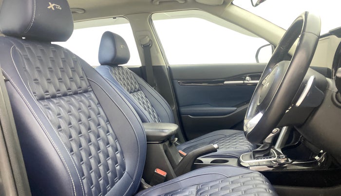 2022 KIA SELTOS X LINE 1.5 DIESEL AT, Diesel, Automatic, 1,08,437 km, Right Side Front Door Cabin