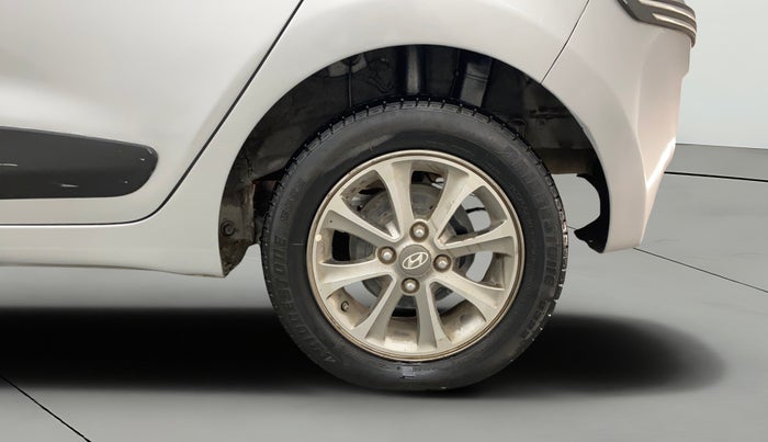 2015 Hyundai Grand i10 ASTA (O) 1.2 KAPPA VTVT, Petrol, Manual, 1,09,122 km, Left Rear Wheel