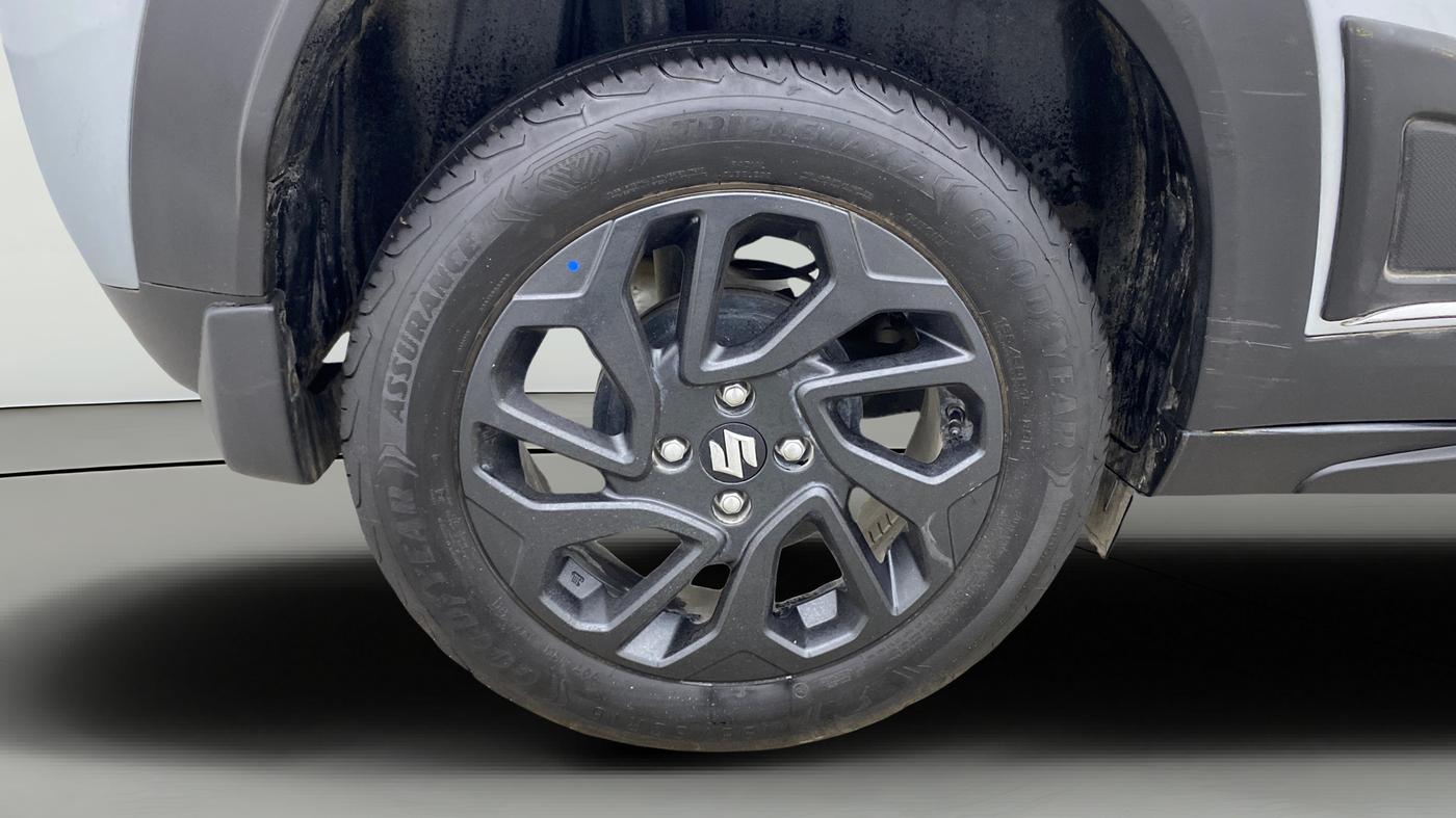 2024 Maruti FRONX DELTA PLUS 1.2L AGS, Petrol, Automatic, 19,672 km, Right Rear Wheel