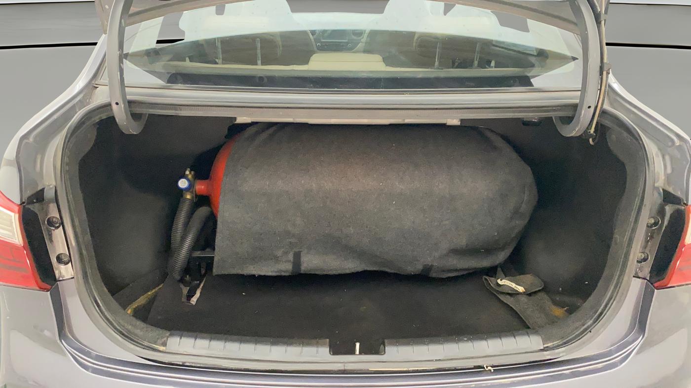 2018 Hyundai Xcent SX 1.2, CNG, Manual, 1,33,725 km, Boot Open Zoomed View