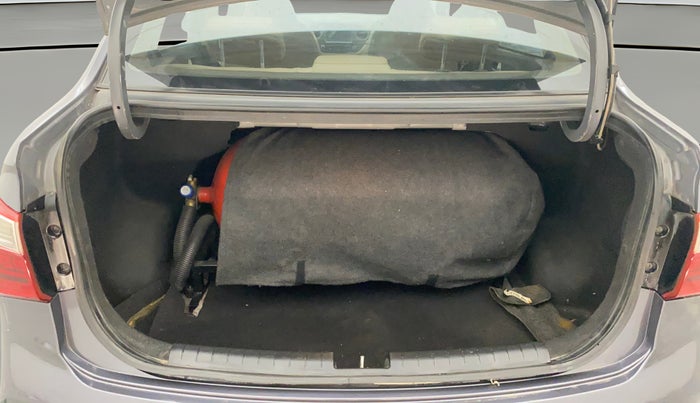 2018 Hyundai Xcent SX 1.2, CNG, Manual, 1,33,725 km, Boot Open Zoomed View