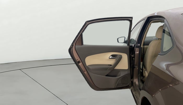 2015 Volkswagen Vento HIGHLINE 1.6 MPI, Petrol, Manual, 71,482 km, LHS Rear Door