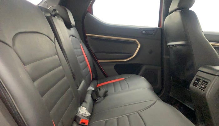 2022 Renault Kiger RXT (O) AMT DUAL TONE, Petrol, Automatic, 34,838 km, Right Side Rear Door Cabin