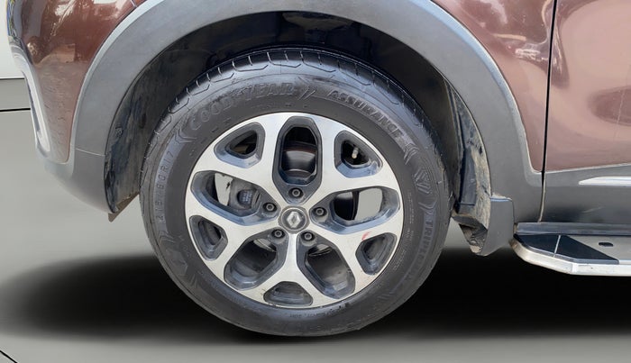 2018 Renault Captur RXT PETROL, Petrol, Manual, 1,45,141 km, Left Front Wheel