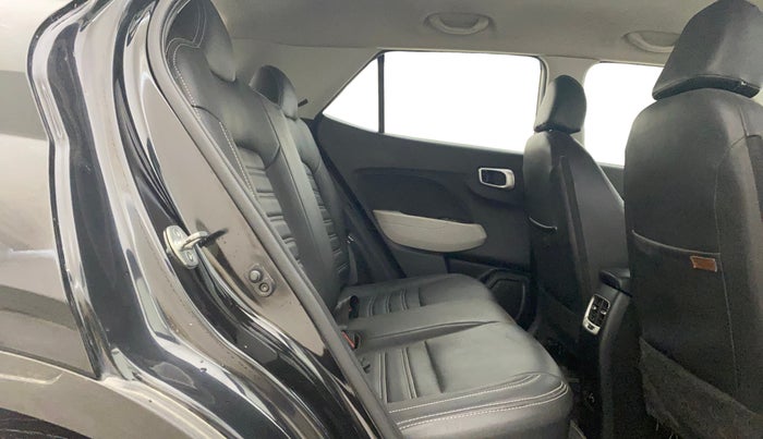 2023 Hyundai VENUE S 1.2, Petrol, Manual, 29,102 km, Right Side Rear Door Cabin