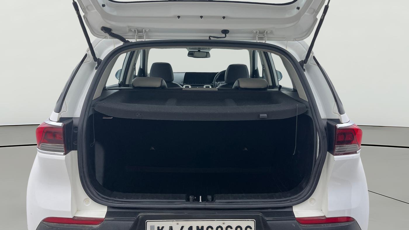 2020 KIA SONET HTX PLUS 1.5, Diesel, Manual, 1,33,523 km, Boot Open Zoomed View