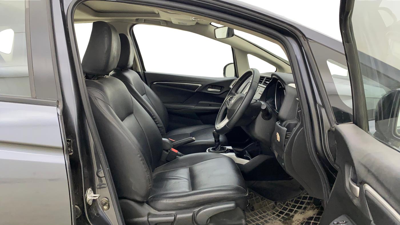 2022 Honda WR-V 1.2L I-VTEC VX MT, Petrol, Manual, 1,07,361 km, Right Side Front Door Cabin