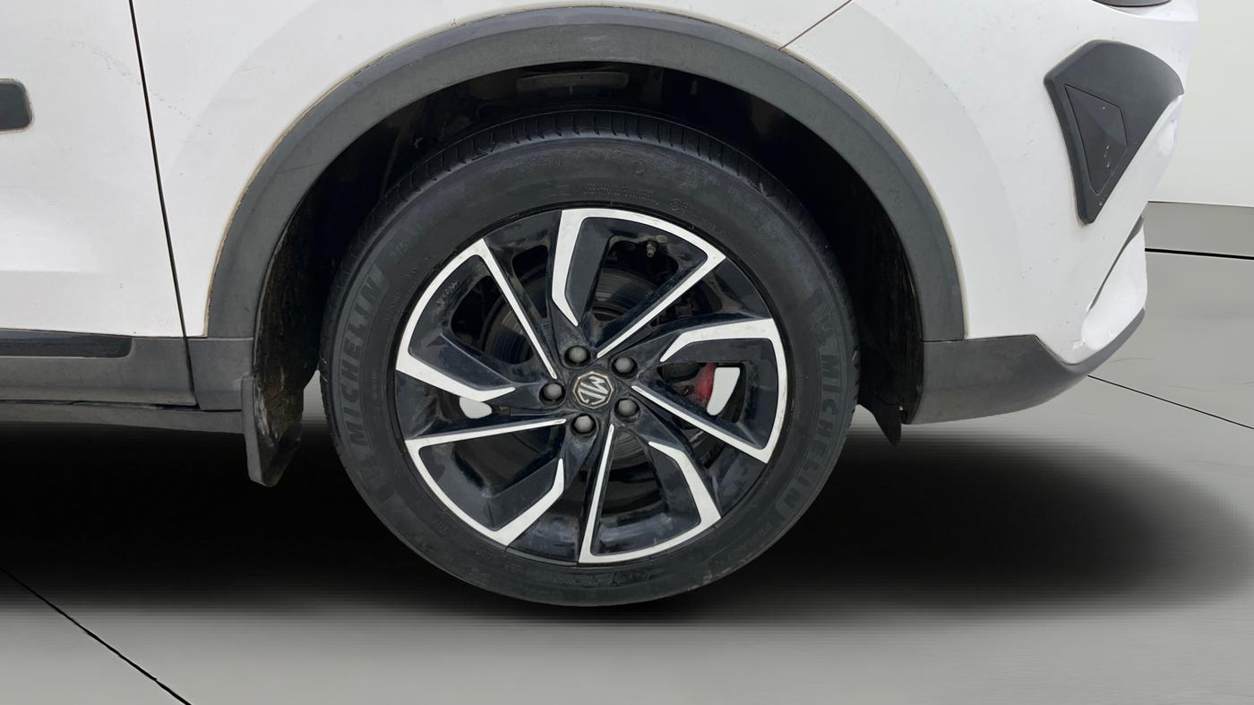 2022 MG ASTOR SHARP 1.3 TURBO AT, Petrol, Automatic, 33,380 km, Right Front Wheel