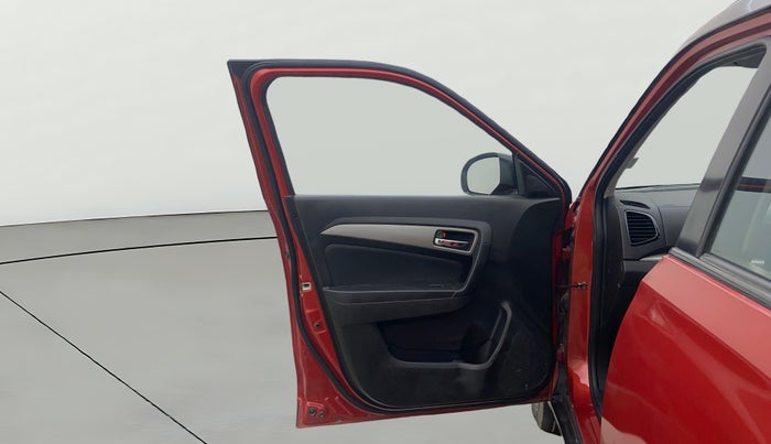 2018 Maruti Vitara Brezza ZDI PLUS AT DUAL TONE, Diesel, Automatic, 1,03,888 km, LHS Front Door