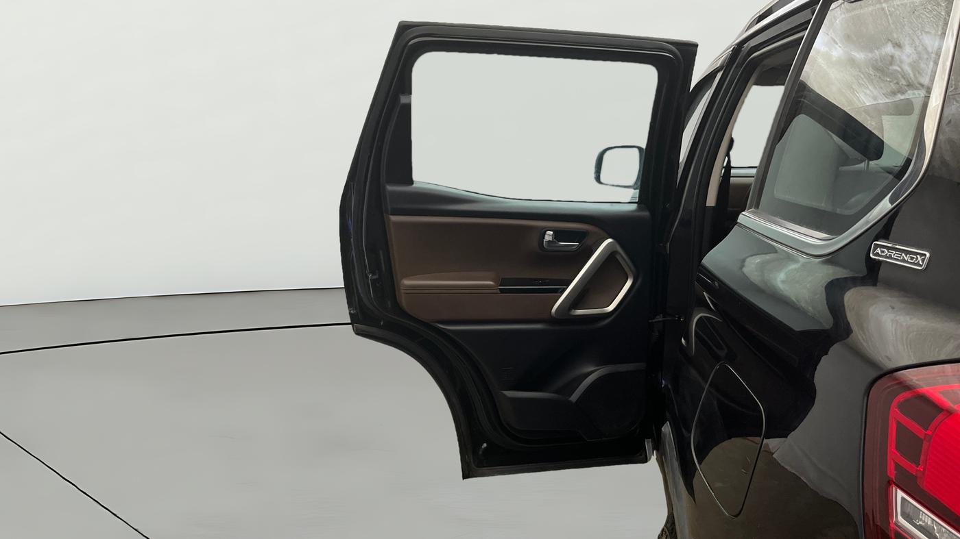 2023 Mahindra SCORPIO-N Z8 L DIESEL AT 2WD 6 STR, Diesel, Automatic, 1,18,649 km, LHS Rear Door