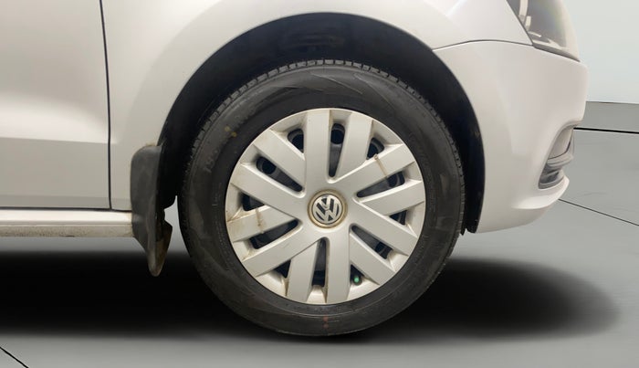 2015 Volkswagen Polo COMFORTLINE 1.2L, Petrol, Manual, 43,106 km, Right Front Wheel