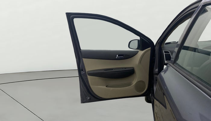 2014 Hyundai i20 SPORTZ 1.2, Petrol, Manual, 60,146 km, LHS Front Door