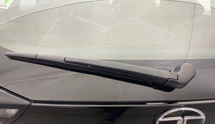 2022 Tata ALTROZ XZA, Petrol, Automatic, 10,001 km, Rear Wiper