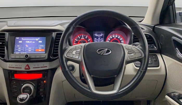 2019 Mahindra XUV300 W8 (O) 1.2 PETROL, Petrol, Manual, 50,713 km, Steering Wheel Close Up