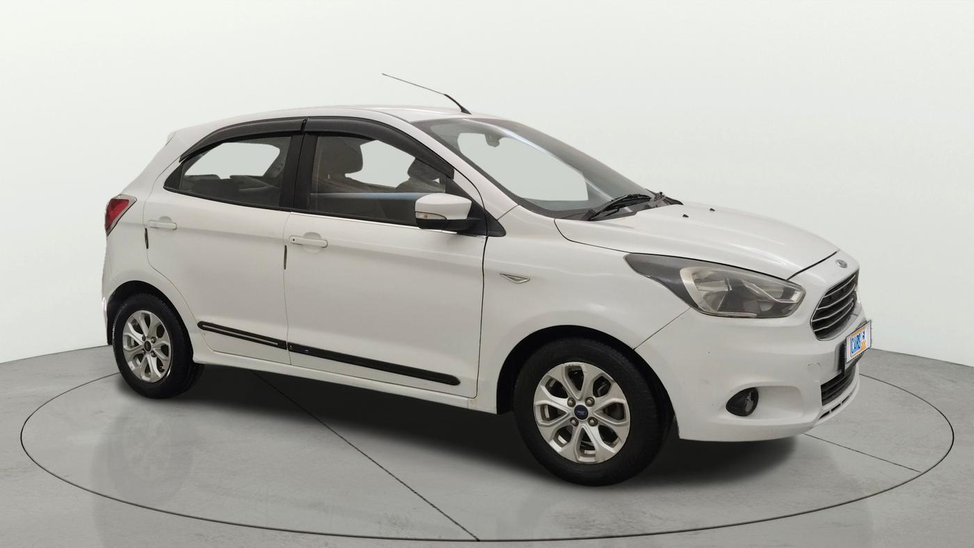 2016 Ford New Figo TITANIUM 1.2 PETROL MT, CNG, Manual, 84,195 km, SRP