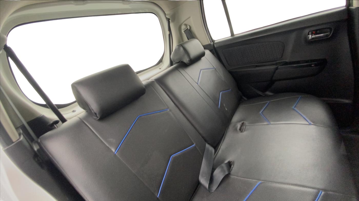 2014 Maruti Wagon R Stingray VXI, Petrol, Manual, 38,728 km, Right Side Rear Door Cabin