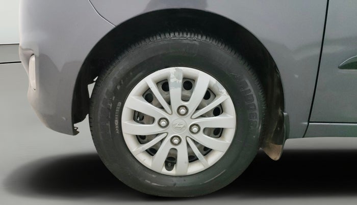 2015 Hyundai i10 SPORTZ 1.1, CNG, Manual, 1,03,317 km, Left Front Wheel