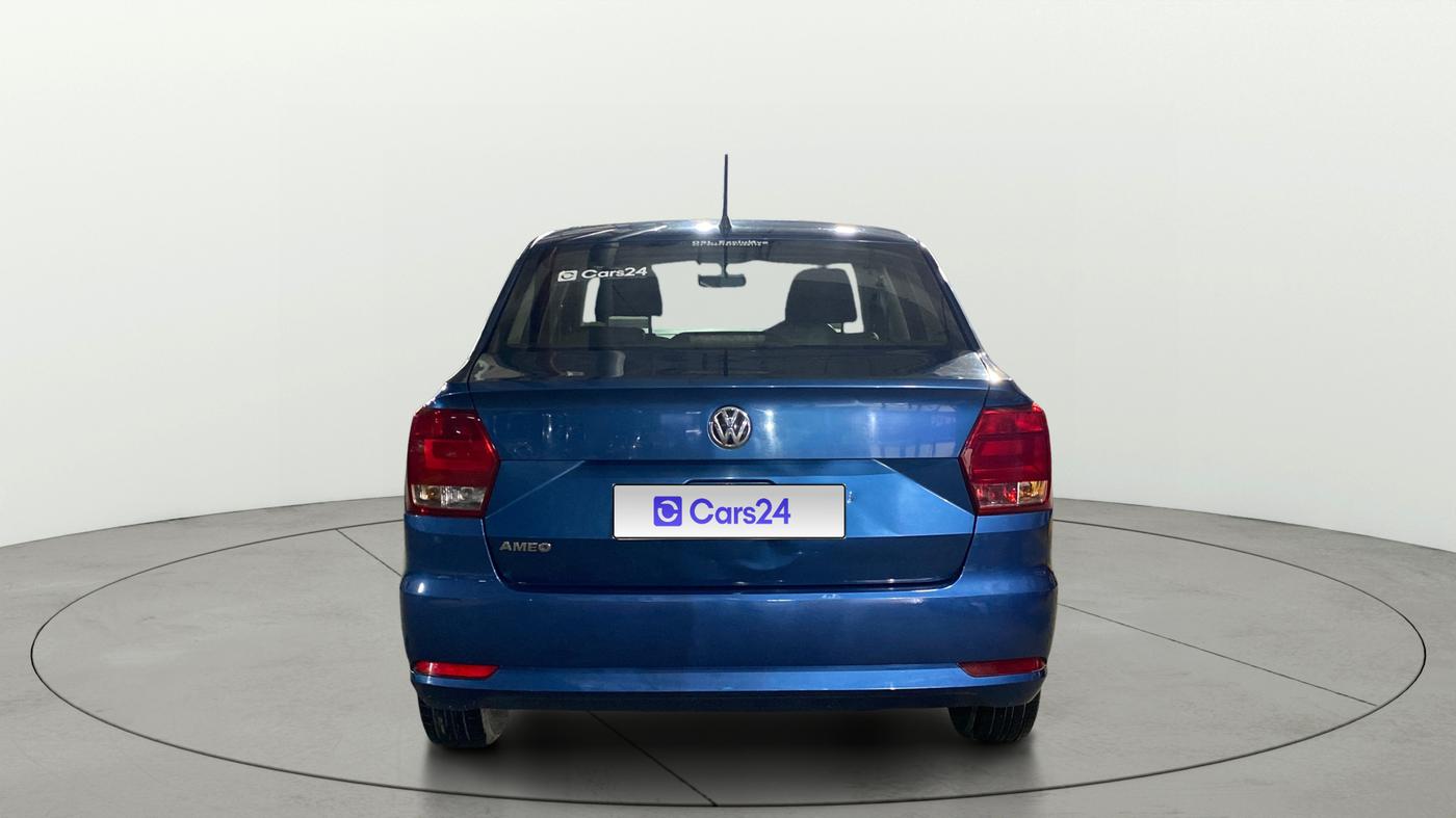 2017 Volkswagen Ameo TRENDLINE 1.2L, Petrol, Manual, 1,11,912 km, Back/Rear
