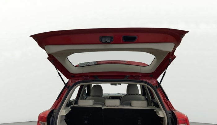 2020 Mahindra XUV300 W8 1.5 DIESEL, Diesel, Manual, 91,617 km, Boot Door Open