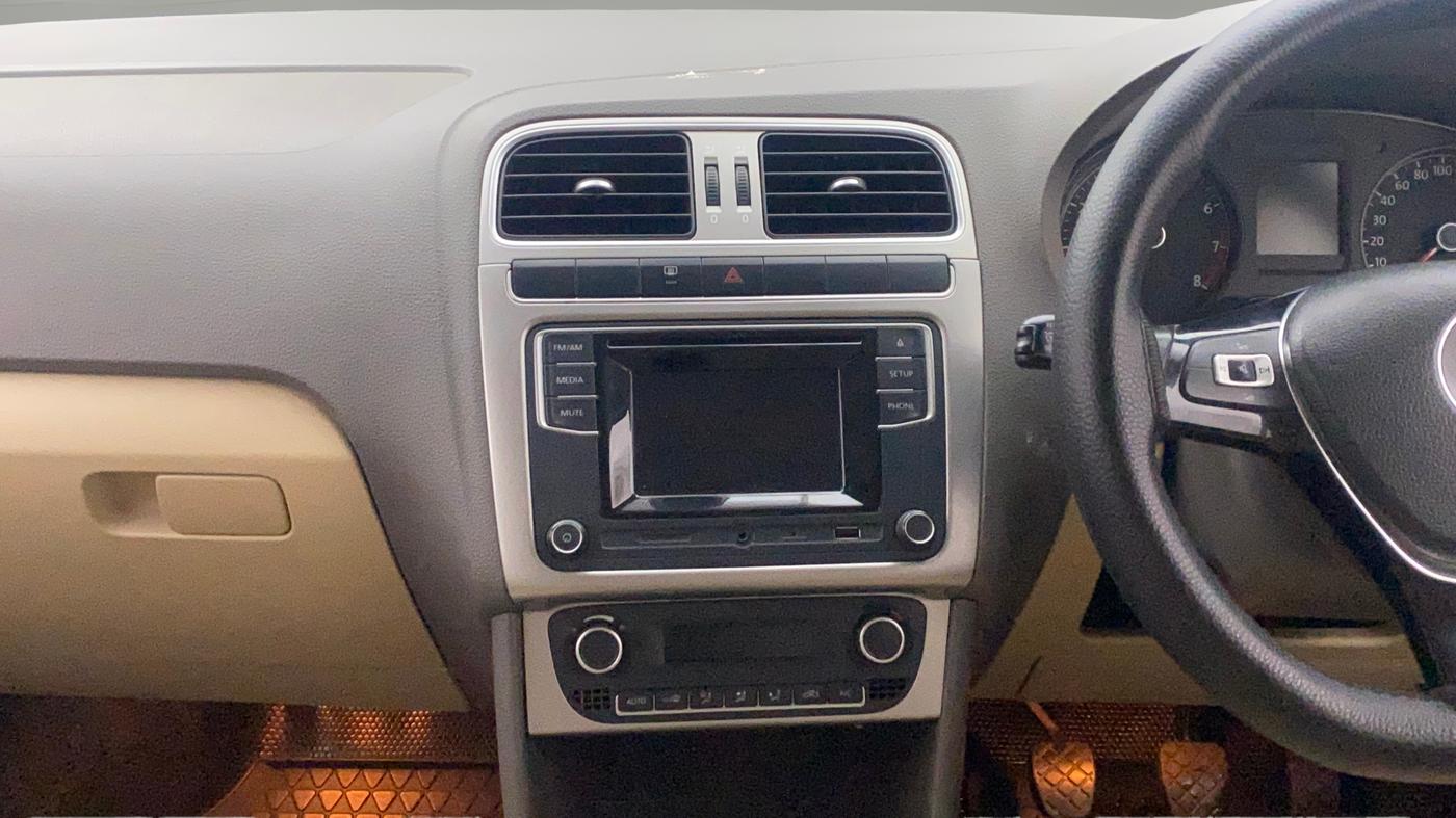 2016 Volkswagen Vento HIGHLINE 1.6 MPI, Petrol, Manual, 79,037 km, Air Conditioner