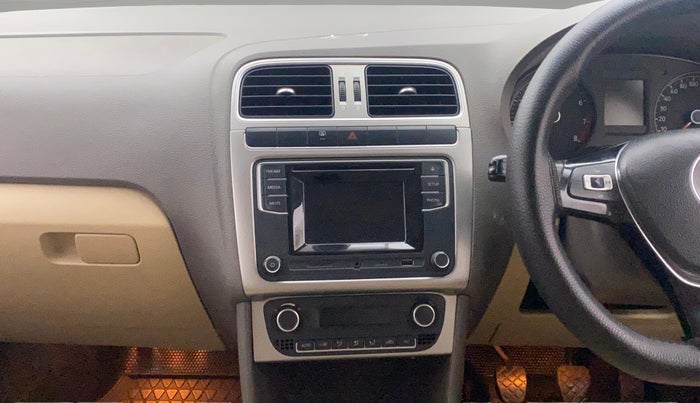 2016 Volkswagen Vento HIGHLINE 1.6 MPI, Petrol, Manual, 79,037 km, Air Conditioner