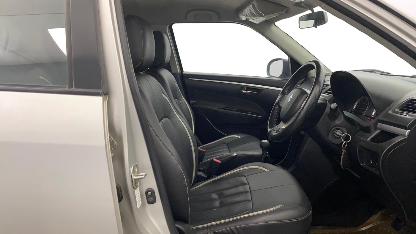2014 Maruti Swift VXI, Petrol, Manual, 31,497 km, Right Side Front Door Cabin