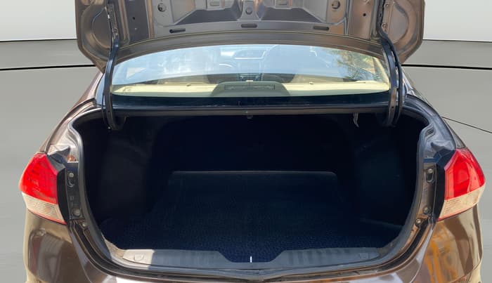 2017 Maruti Ciaz ZXI+, Petrol, Manual, 96,563 km, Boot Open Zoomed View