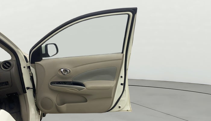 2014 Renault Scala RXL PETROL AT, Petrol, Automatic, 57,339 km, RHS Front Door