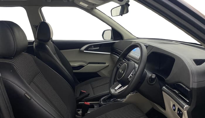 2022 KIA CARENS PRESTIGE PLUS 1.4 PETROL DCT 7 STR, Petrol, Automatic, 73,096 km, Right Side Front Door Cabin