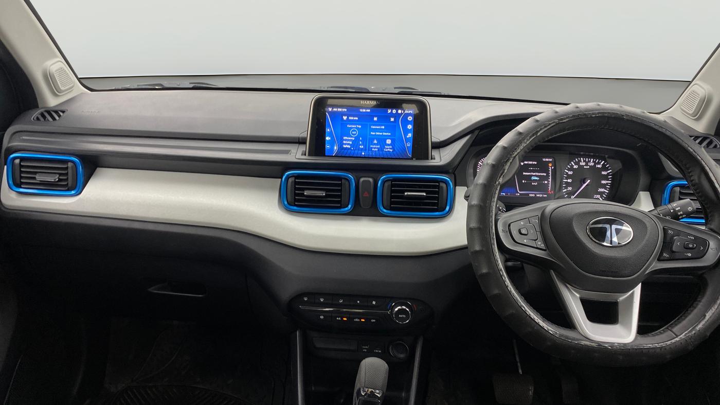 2024 Tata PUNCH Creative Dual Tone AMT Sunroof , Petrol, Automatic, 14,120 km, Air Conditioner