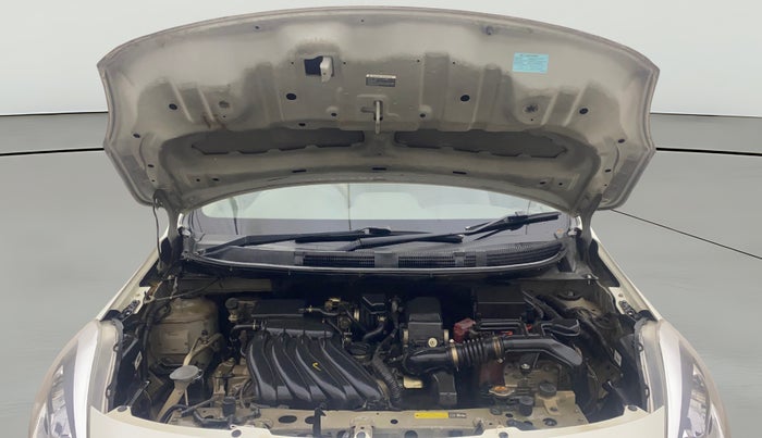 2014 Renault Scala RXL PETROL AT, Petrol, Automatic, 57,339 km, Open Bonet