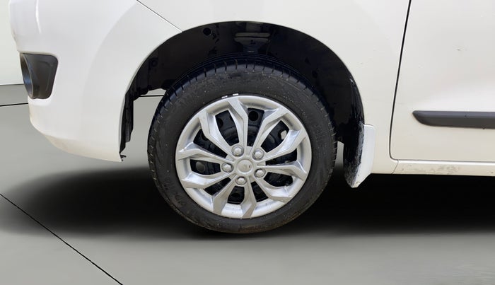 2015 Maruti Wagon R 1.0 VXI, Petrol, Manual, 46,956 km, Left Front Wheel