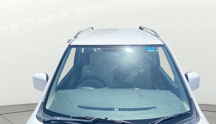 2017 Maruti Wagon R 1.0 VXI AMT, Petrol, Automatic, 65,211 km, Front Windshield