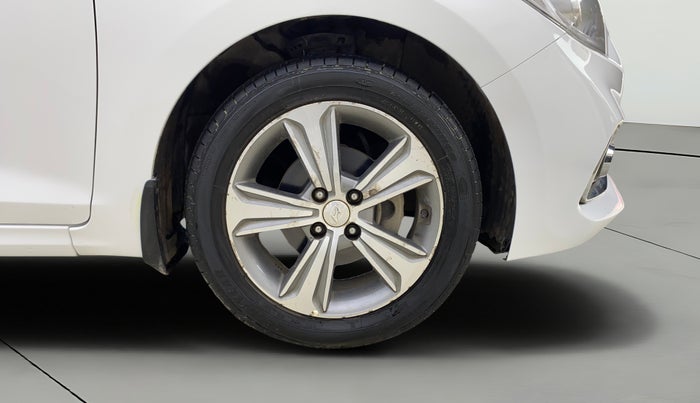 2019 Hyundai Verna 1.6 VTVT SX, Petrol, Manual, 76,503 km, Right Front Wheel