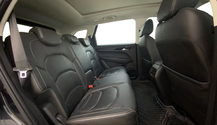2020 MG HECTOR SHARP 1.5 DCT PETROL, Petrol, Automatic, 64,041 km, Right Side Rear Door Cabin