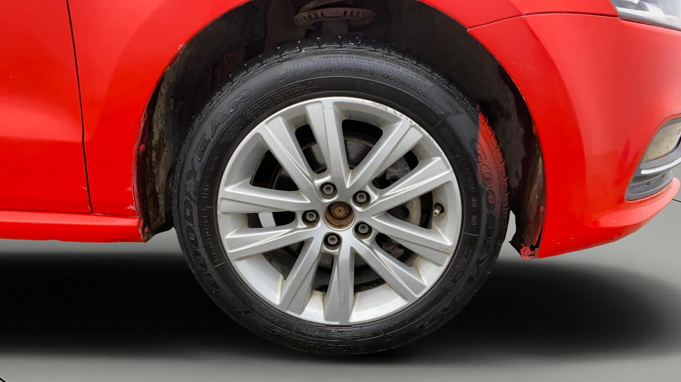 2016 Volkswagen Polo GT TSI AT, Petrol, Automatic, 74,341 km, Right Front Wheel