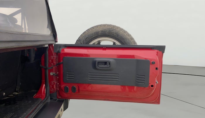 2021 Mahindra Thar LX D 4WD AT CONVERTIBLE, Diesel, Automatic, 93,835 km, Boot Door Open