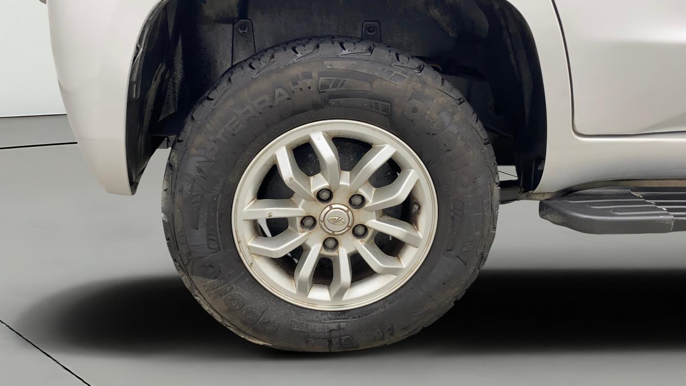 2018 Mahindra TUV300 T8, Diesel, Manual, 49,539 km, Right Rear Wheel