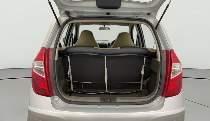 2016 Hyundai i10 MAGNA 1.1, Petrol, Manual, 43,175 km, Boot Open Zoomed View