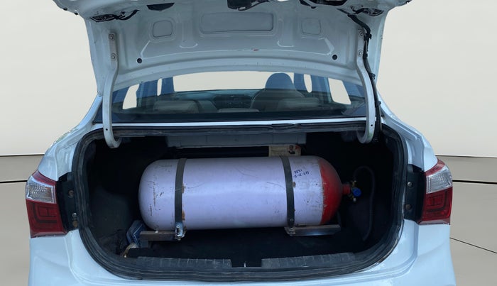 2018 Hyundai Xcent S 1.2, CNG, Manual, 1,22,642 km, Boot Open Zoomed View