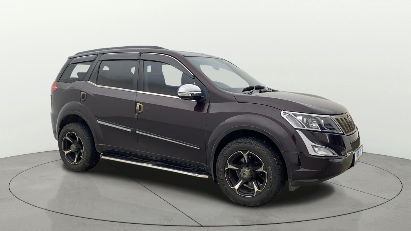 2017 Mahindra XUV500 W6, Diesel, Manual, 82,774 km, SRP