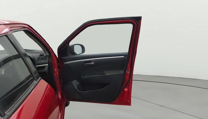 2014 Maruti Swift VXI, CNG, Manual, 41,166 km, RHS Front Door