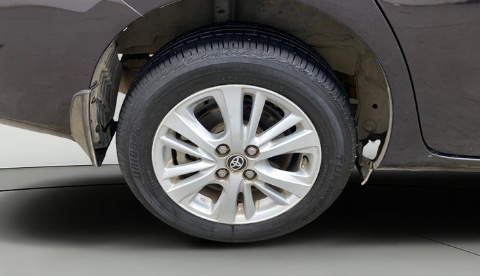 2018 Toyota YARIS V MT, Petrol, Manual, 53,957 km, Right Rear Wheel