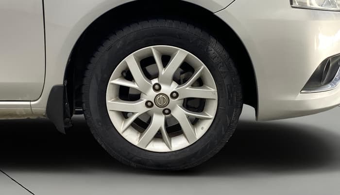 2017 Nissan Sunny XV DIESEL, Diesel, Manual, 81,545 km, Right Front Wheel